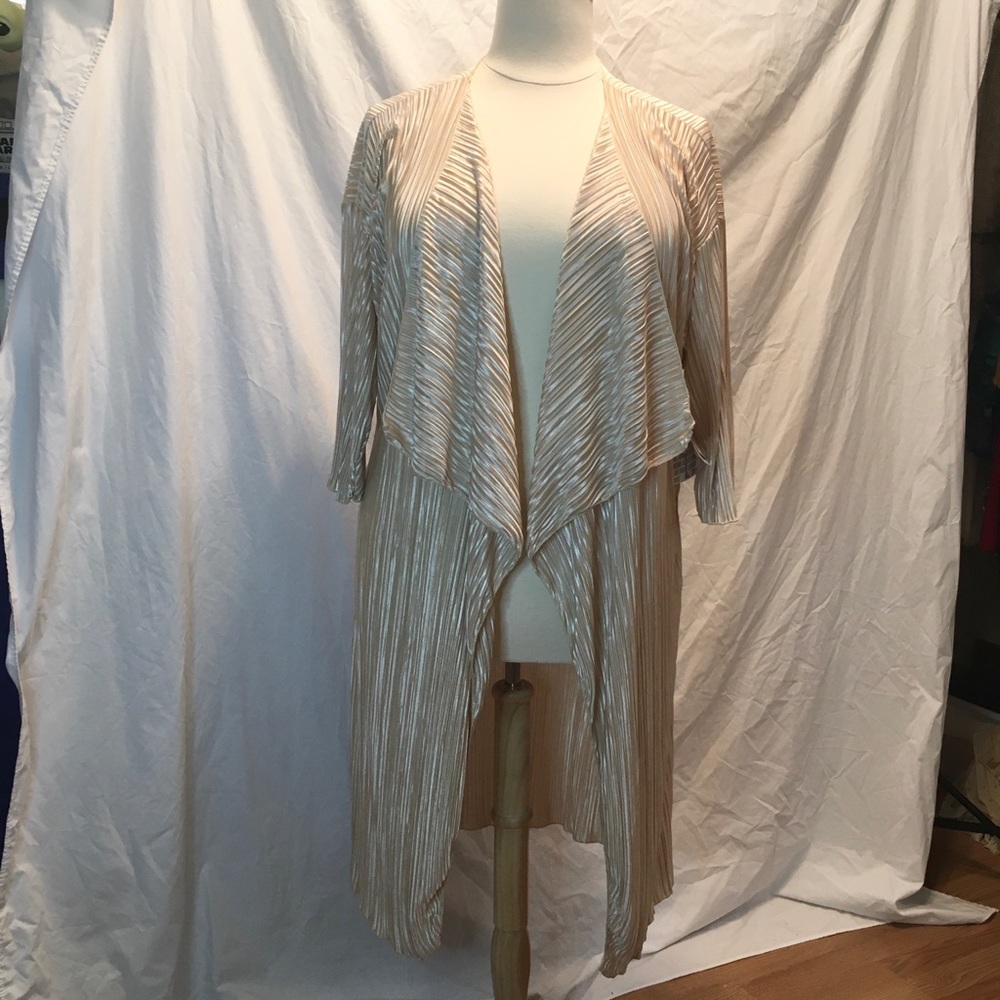 Lularoe cream Shirley duster
